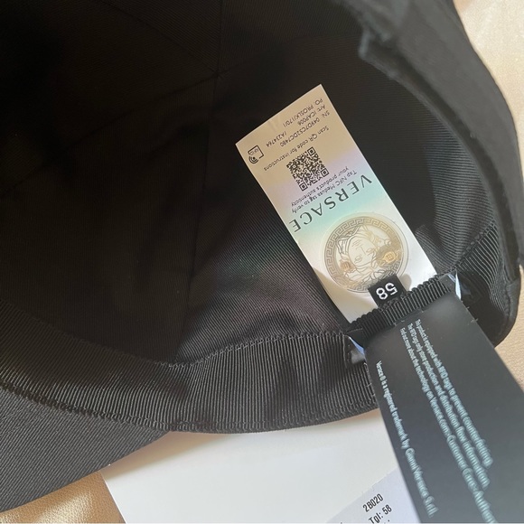 100% AUTHENTIC!! VERSACE NWT Cappellino Logo Baseball Cap main image 5